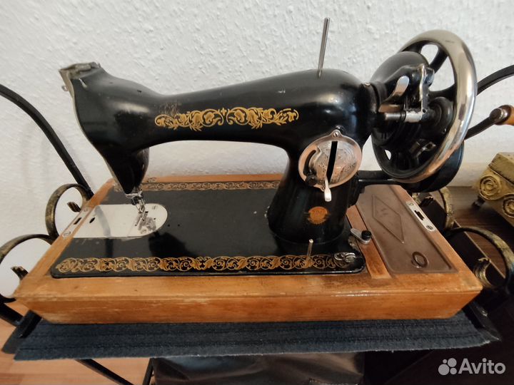 Швейная машинка подольская ручная