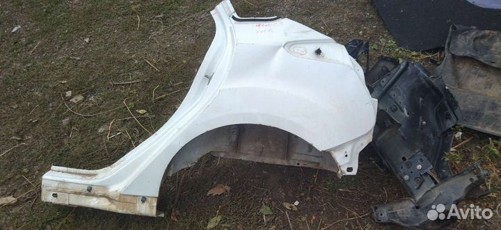 Заднее левое крыло Ford focus 3 хэтчбек
