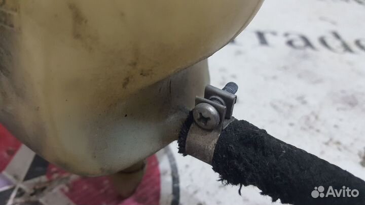 Бачок Mercedes-Benz W124