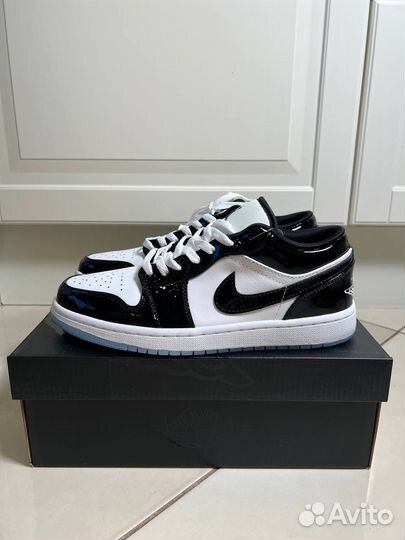 Кроссовки Nike Air Jordan 1 Low SE Concord