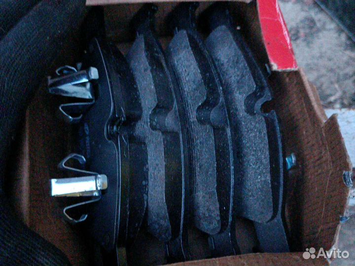 Колодки передние тормозные Мерседес