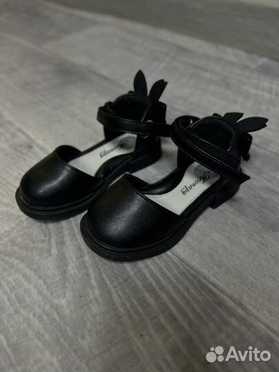 Туфли для девочки 23