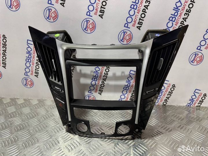 Рамка магнитолы Hyundai Sonata 6 YN