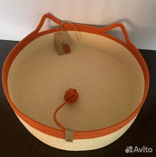 Домик лежанка для кошки ручная работа