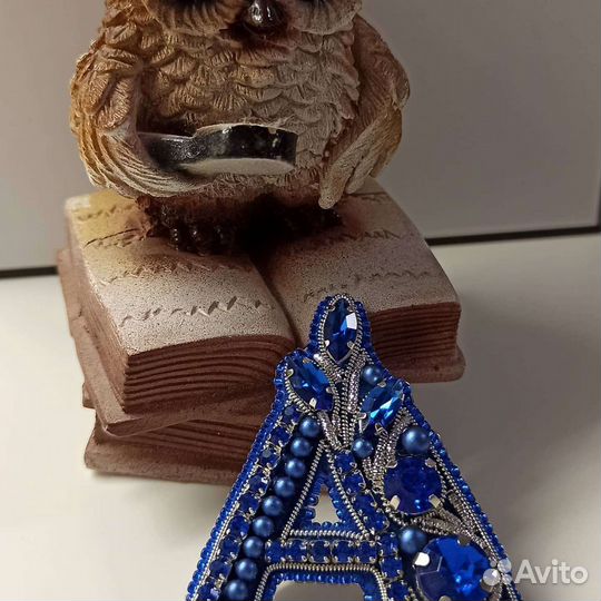 Брошь