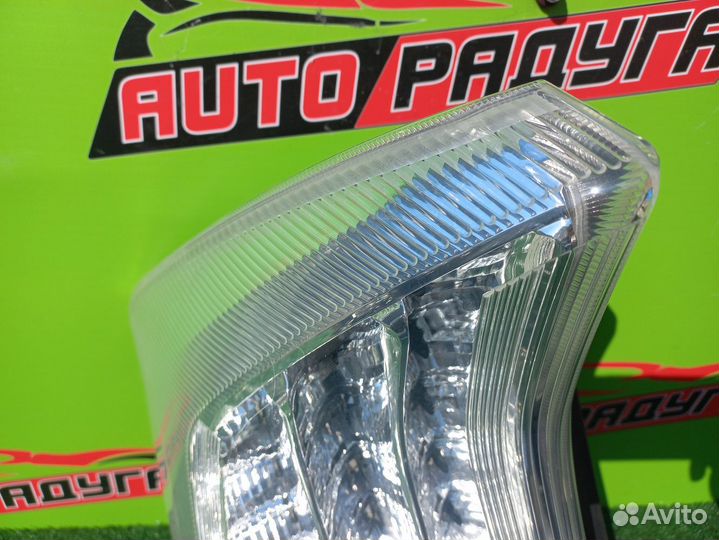 Фонарь toyota ZVW35,ZVW30 prius