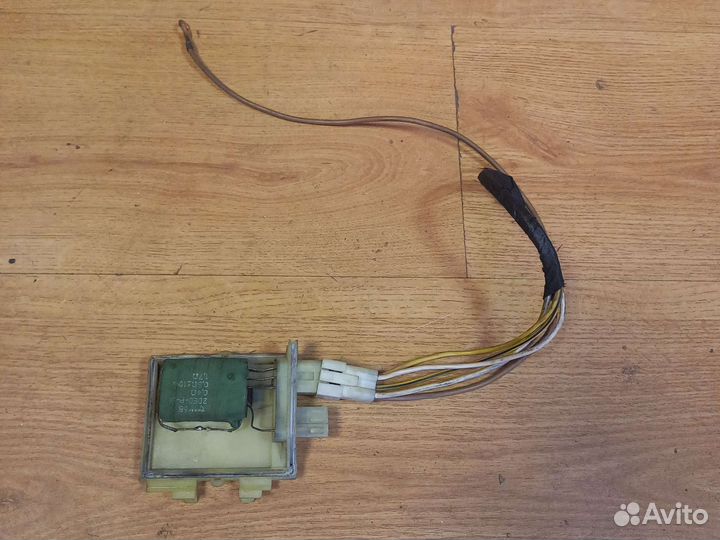 Резистор печки Пассат Б3 1.8