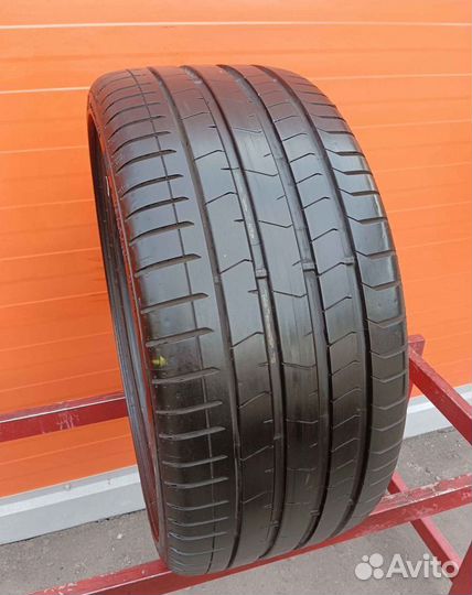 Pirelli P Zero PZ4 255/30 R20 92Y