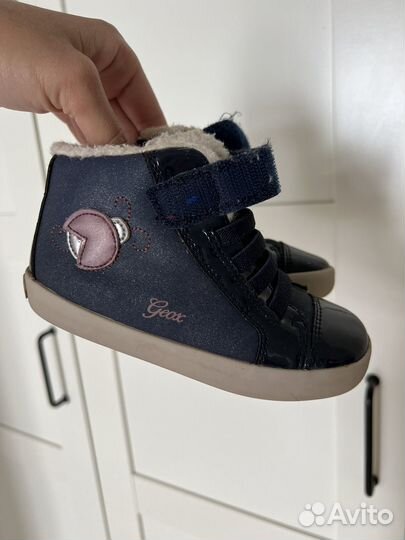 Детские кроссовки