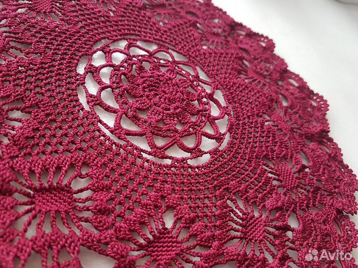 Салфетка ажурная бордовая