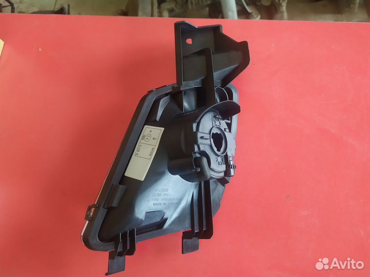 Фара противотуманная правая peugeot 308 08-13