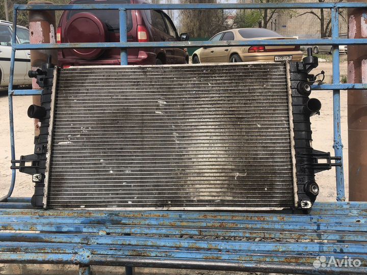 Радиатор охлаждения opel astra