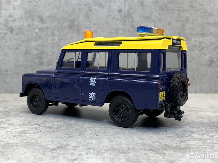 Коллекционная модель Land Rover Defender 1:43