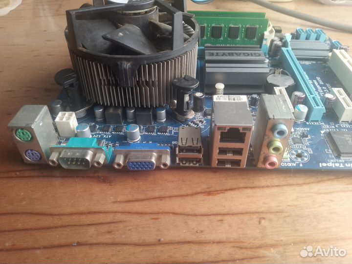 Материнская плата