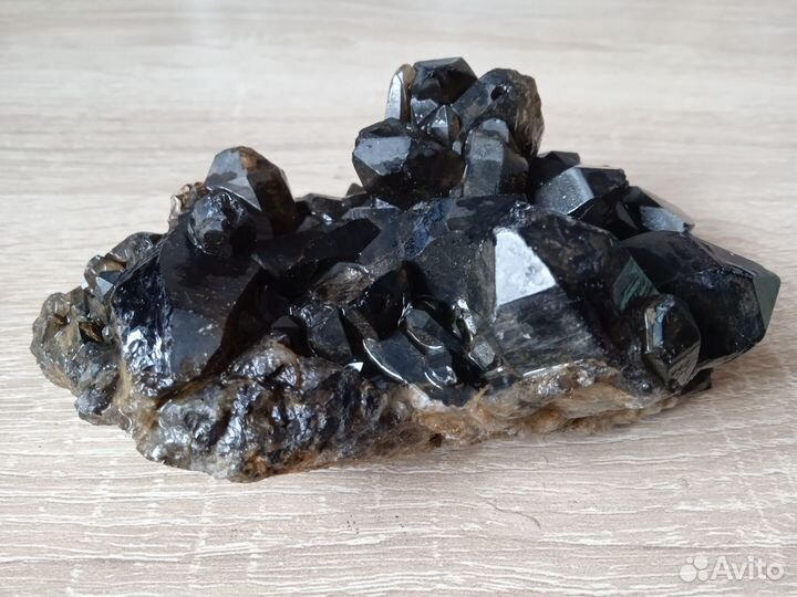 Камни и минералы коллекция