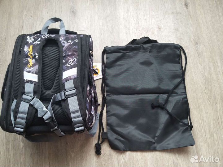 Рюкзак школьный новый