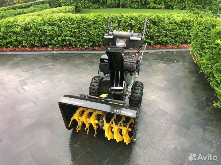 Снегоуборщик champion ST1170BS Б/У