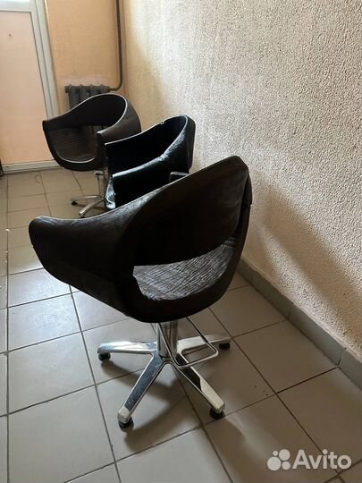 Парикмахерское кресло
