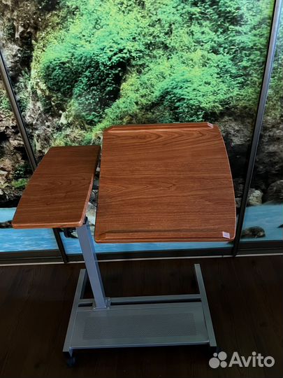 Столик для ноутбука