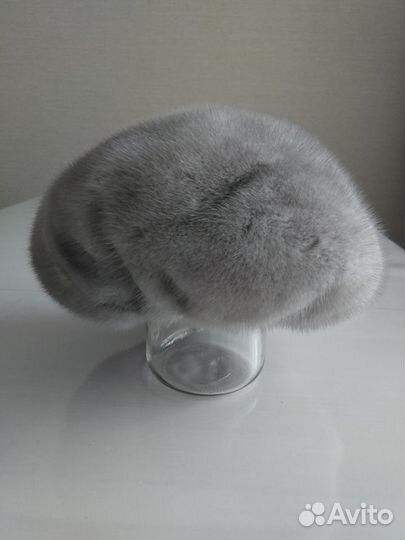 Берет из голубой норки