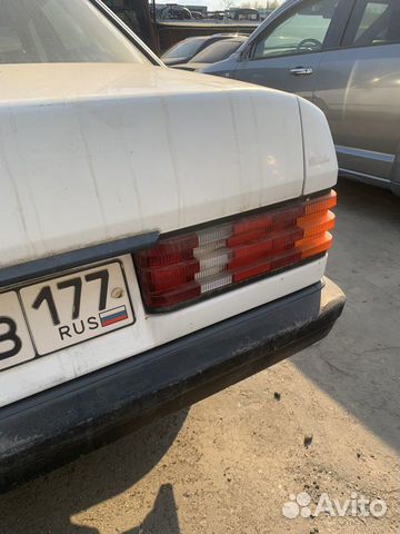 Фонарь задний правый Mercedes-Benz 190E W201