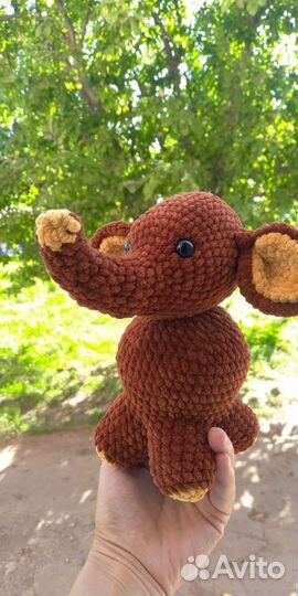 Вязаная игрушка.Слон