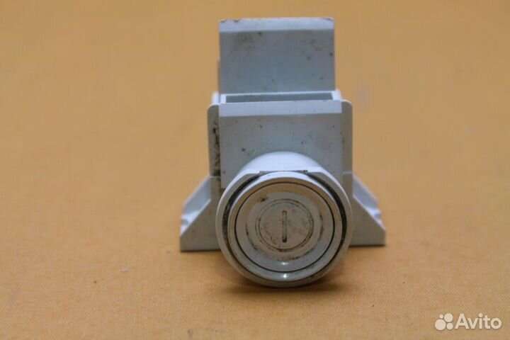 Кнопка сетевая Beko 1732090100 бу. 6015