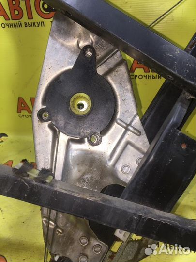 Стеклоподъемник задний правый Audi A6 C5 AEB 1998