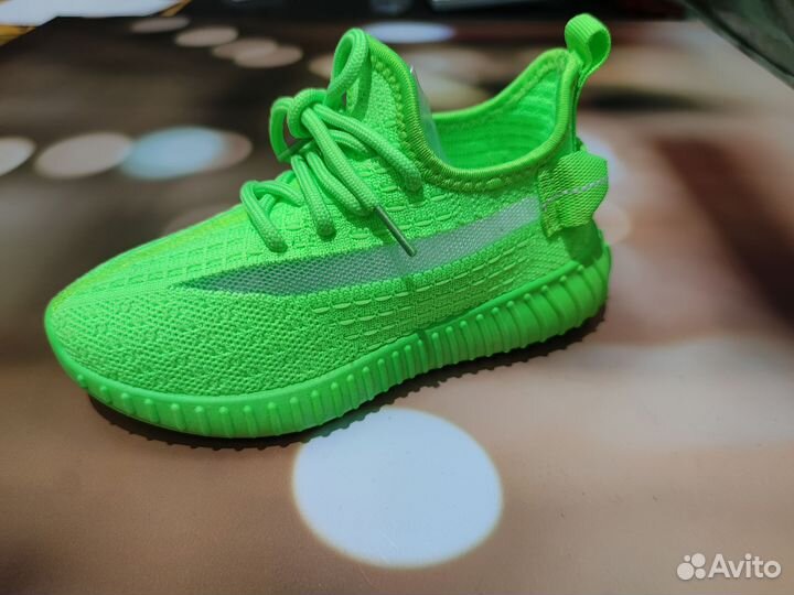 Кроссовки yeezy детские