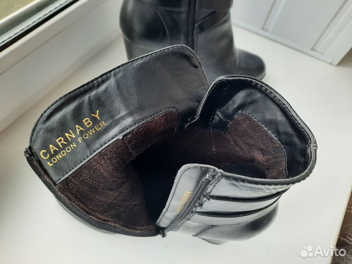 Демисезонные ботинки carnaby Италия 39 размер