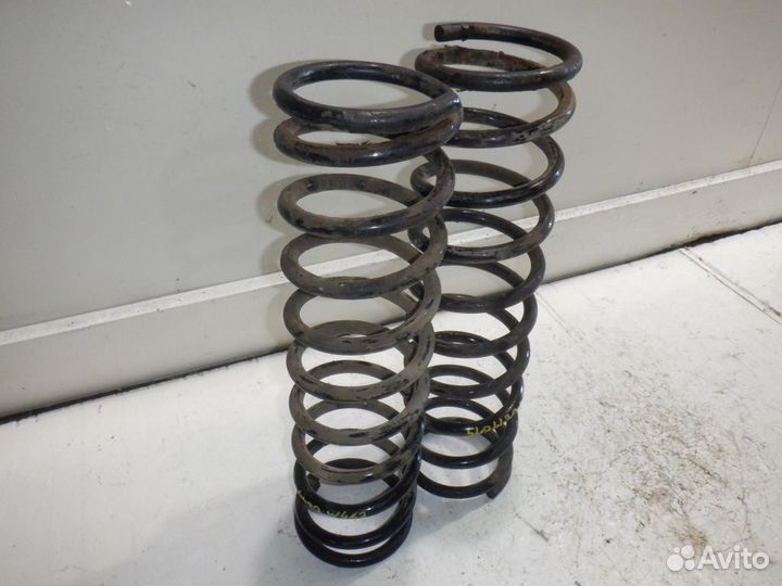 Пружина передняя Мерседес
