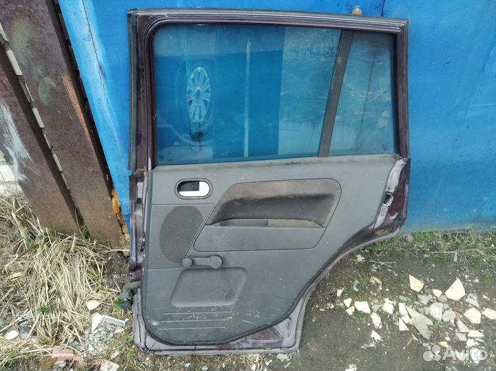 Ford Fusion дверь задняя правая