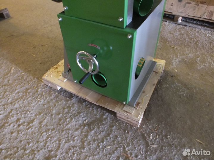 Двухсторонний рейсмусовый станок