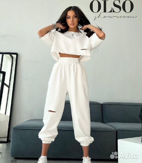 Спортивный костюм женский