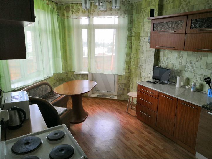 1-к. квартира, 40 м², 14/18 эт.