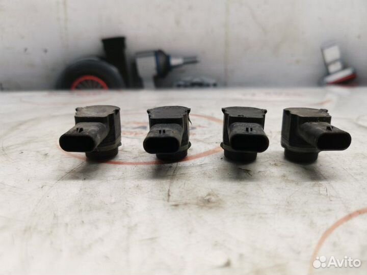 Датчик парктроника задний Volvo V60 2.0 дизель