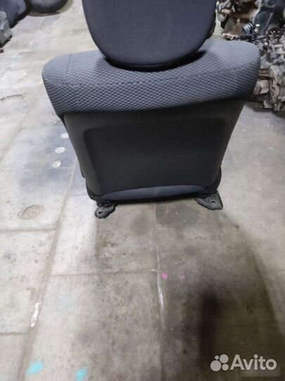 Сиденье переднее правое Mitsubishi Galant 9