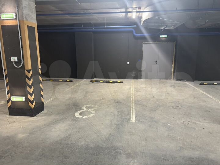 Машиноместо, 15 м²
