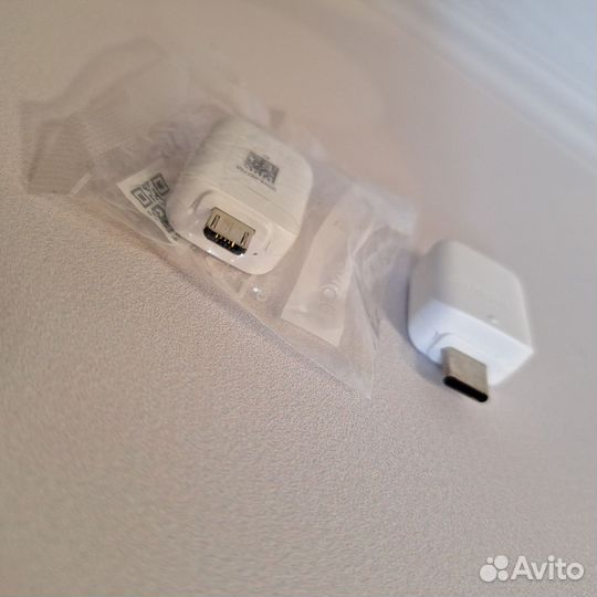 USB connector Samsung Micro-USB / Type C