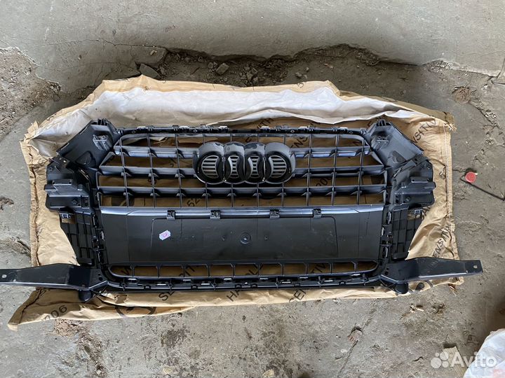 Решетка радиатора Audi Q3 1 8U 2014-2018