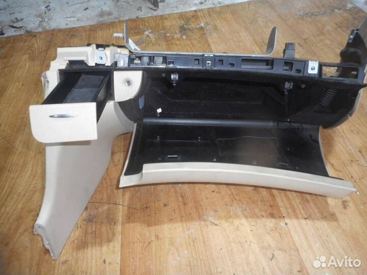 Бардачок Mercedes-Benz E-класс W211/S211 (2002—20