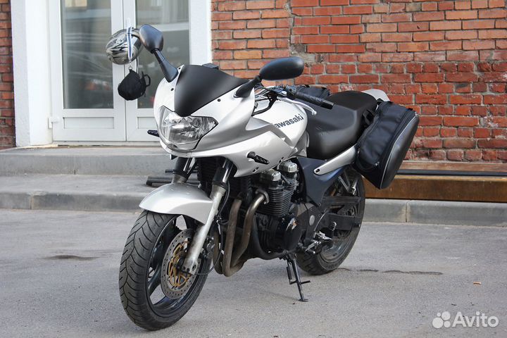 Kawasaki ZR-7S