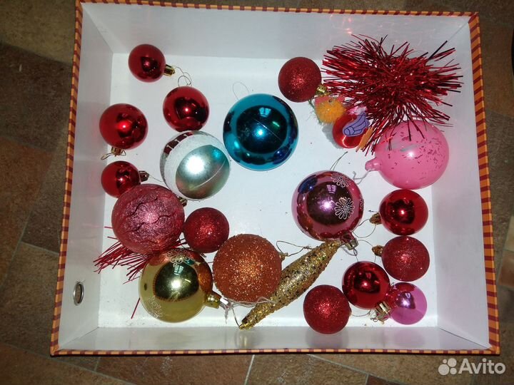 Игрушки елочные современные