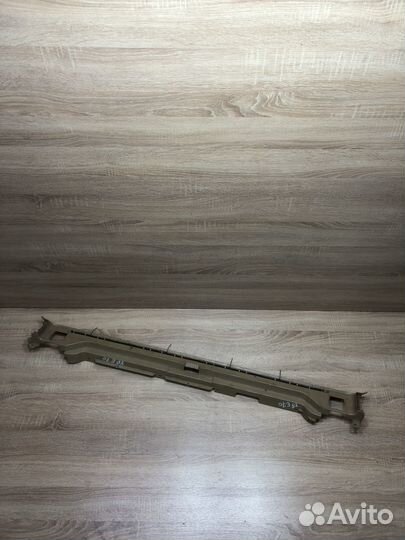 Обшивка двери багажника BMW X5 E70