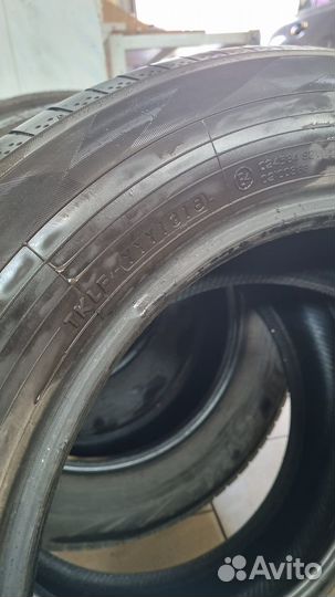 Yokohama BluEarth AE50 SUV 215/65 R17