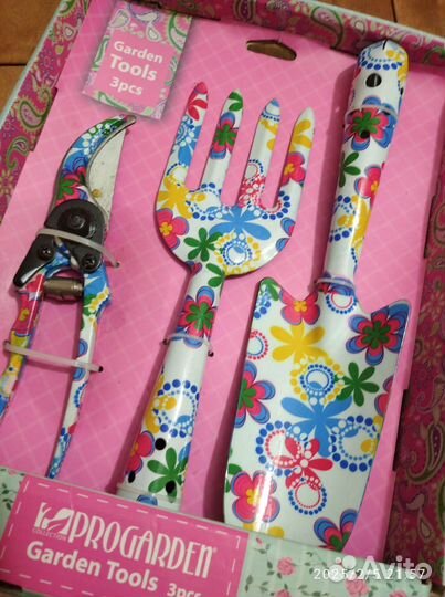 Подарочные инструменты для приусадебного участ