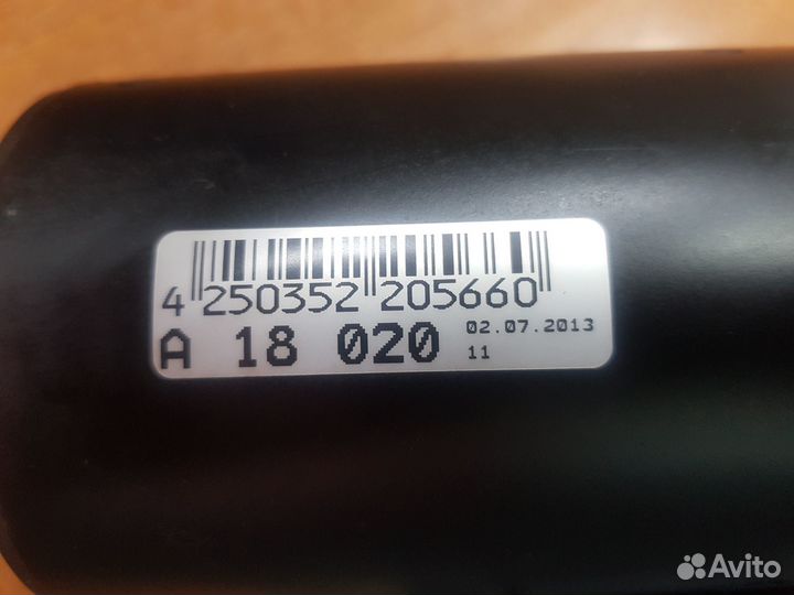 Стартер Audi A4 B5,A6 C5,A8 D2,VW Passat B5 2.5tdi