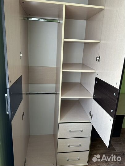 Уголок школьника с письменным столом бу