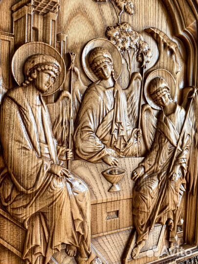 Икона Святой Троицы (из дерева)