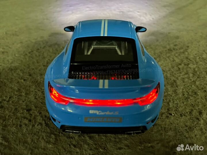 Модель Porsche 911 Turbo S 1:24 голубая